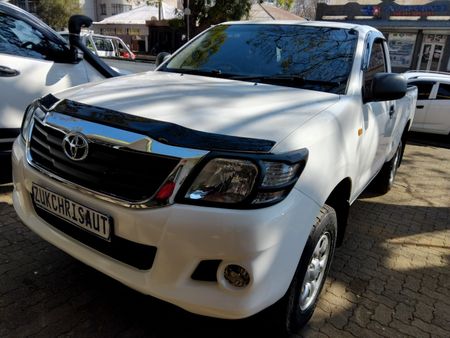 2016-Toyota-Hilux-25-D-4D-SRX-4x4-Single-Cab_4