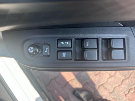 2026-Suzuki-Swift-12-GL_13