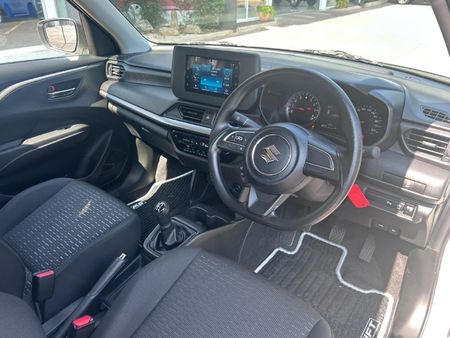 2026-Suzuki-Swift-12-GL_8