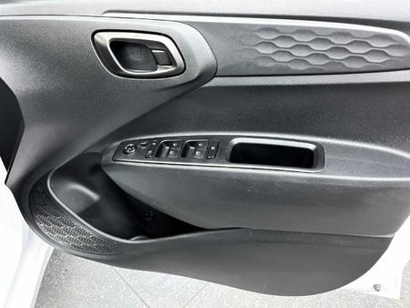 2024-Hyundai-Grand-i10-10-Motion_13