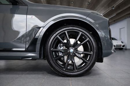 2026-BMW-X7-xDrive-40d-M-Sport_4