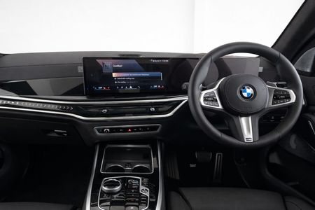 2026-BMW-X7-xDrive-40d-M-Sport_6