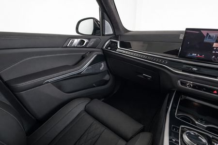 2026-BMW-X7-xDrive-40d-M-Sport_8