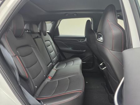 2025-BAIC-X55-15T-Premium-Auto_10