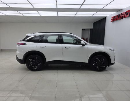 2025-BAIC-X55-15T-Premium-Auto_4