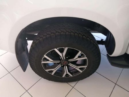 2026-Isuzu-D-Max-19-DDI-HR-X-Rider-Auto-Double-Cab_12