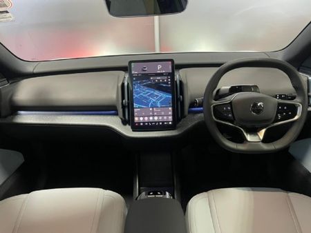 2025-Volvo-EX30-Ultra-Single-Motor-Extended-Range_7