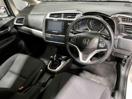 2023-Honda-WR-V-12-Elegance_10