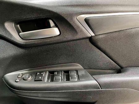 2023-Honda-WR-V-12-Elegance_14