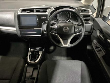 2023-Honda-WR-V-12-Elegance_16