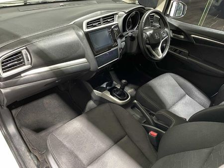 2023-Honda-WR-V-12-Elegance_6