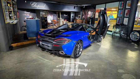 2018-McLaren-570-S-Spider_11
