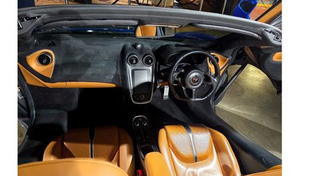 2018-McLaren-570-S-Spider_23