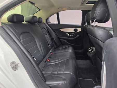 2014-Mercedes-Benz-C-Class-C-250-Avantgarde-Auto_10