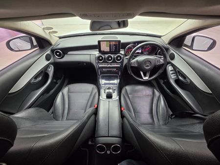 2014-Mercedes-Benz-C-Class-C-250-Avantgarde-Auto_15
