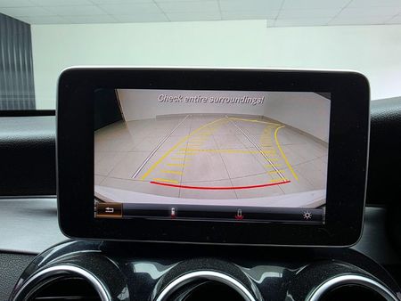 2014-Mercedes-Benz-C-Class-C-250-Avantgarde-Auto_17