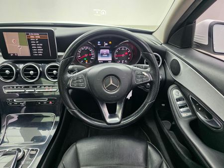 2014-Mercedes-Benz-C-Class-C-250-Avantgarde-Auto_23