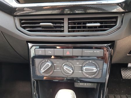 2026-Volkswagen-T-Cross-10-TSI-Life-Auto_9