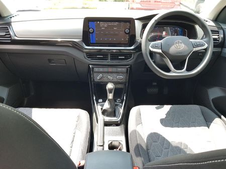 2026-Volkswagen-T-Cross-10-TSI-Life-Auto_11