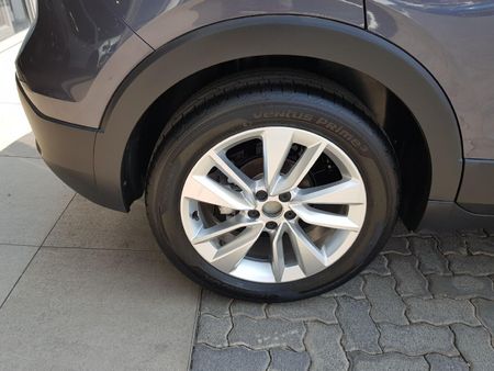 2026-Volkswagen-T-Cross-10-TSI-Life-Auto_16