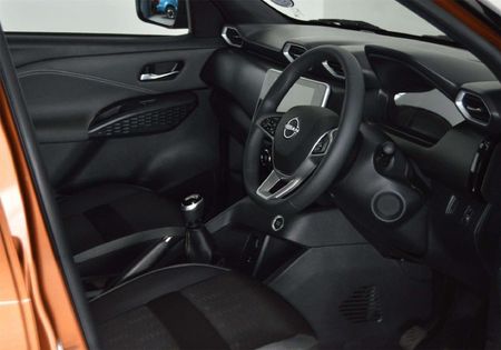 2026-Nissan-Magnite-10-Acenta_9