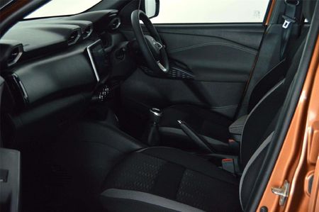 2026-Nissan-Magnite-10-Acenta_7