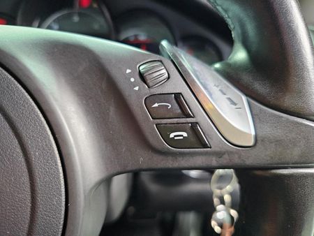 2012-Porsche-Panamera-Diesel-Auto_17