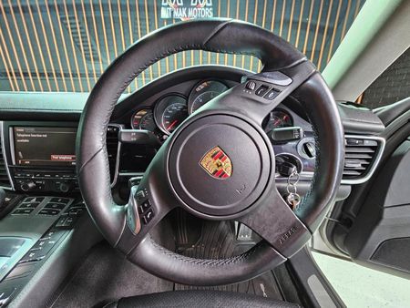 2012-Porsche-Panamera-Diesel-Auto_18