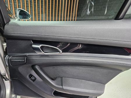 2012-Porsche-Panamera-Diesel-Auto_19