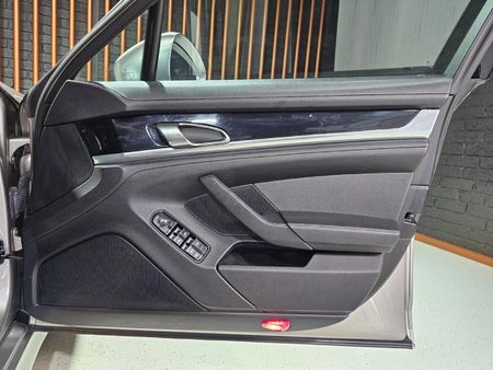 2012-Porsche-Panamera-Diesel-Auto_6