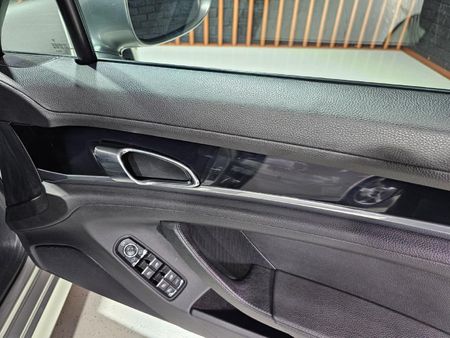 2012-Porsche-Panamera-Diesel-Auto_7