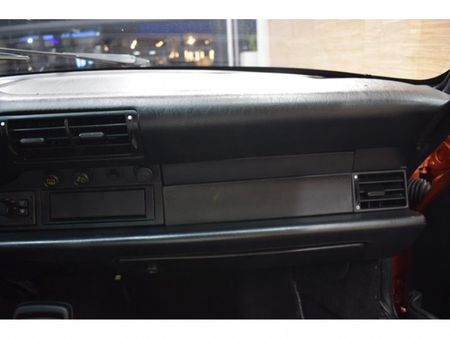 1993-Porsche-911-Carrera-4-Cabriolet_8