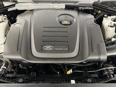 2021-Land-Rover-Defender-110-D240-177kW_11