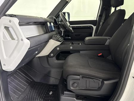 2021-Land-Rover-Defender-110-D240-177kW_7