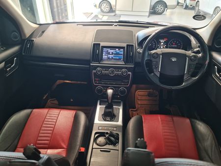 2013-Land-Rover-Freelander-II-20-Si4-Dynamic-Auto_12