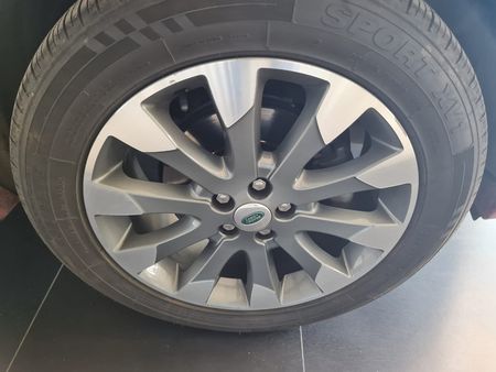 2013-Land-Rover-Freelander-II-20-Si4-Dynamic-Auto_8