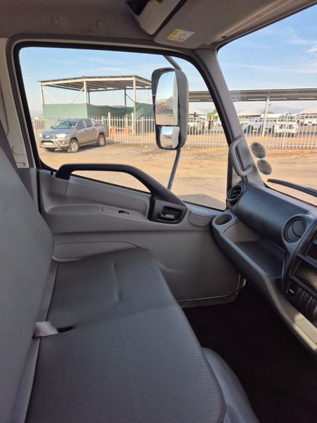 2024-Hino-300-Hino-300-816-SWB-AT_12