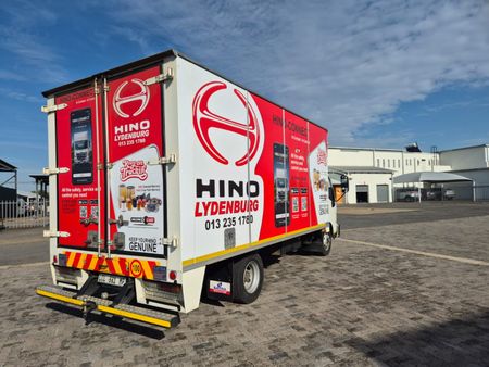 2024-Hino-300-Hino-300-816-SWB-AT_4