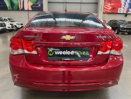 2013-Chevrolet-Cruze-18-LS_5