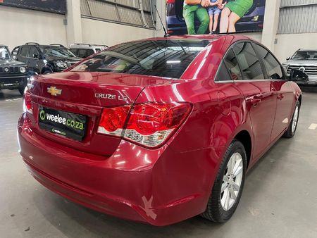 2013-Chevrolet-Cruze-18-LS_6