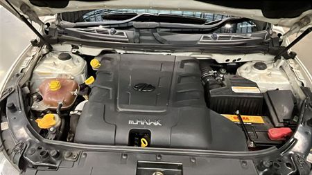 2021-Mahindra-XUV-500-22D-mHawk-7-seat-W10-Auto_9