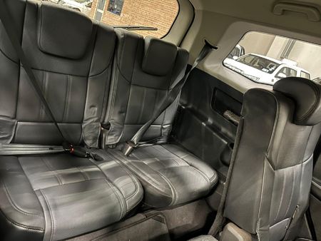 2021-Mahindra-XUV-500-22D-mHawk-7-seat-W10-Auto_12