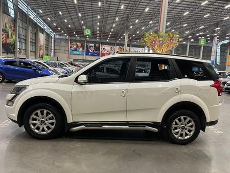 2021-Mahindra-XUV-500-22D-mHawk-7-seat-W10-Auto_3
