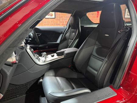 2011-Mercedes-AMG-SLS-AMG_9