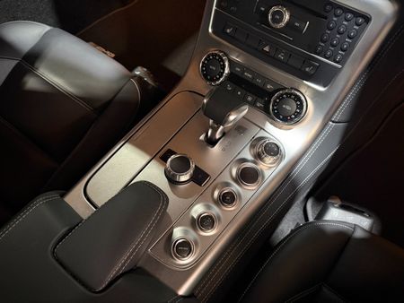 2011-Mercedes-AMG-SLS-AMG_10