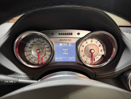 2011-Mercedes-AMG-SLS-AMG_12