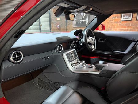 2011-Mercedes-AMG-SLS-AMG_8