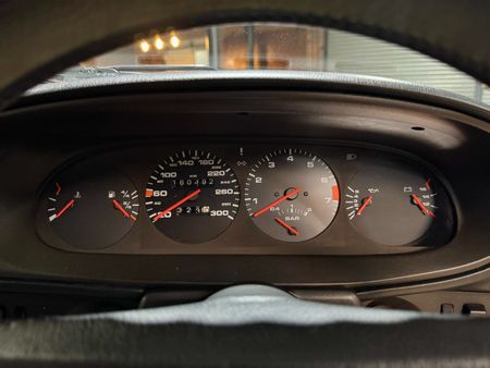 1989-Porsche-944-Turbo_13