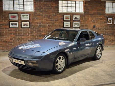 1989-Porsche-944-Turbo_5