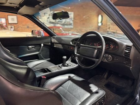 1989-Porsche-944-Turbo_8